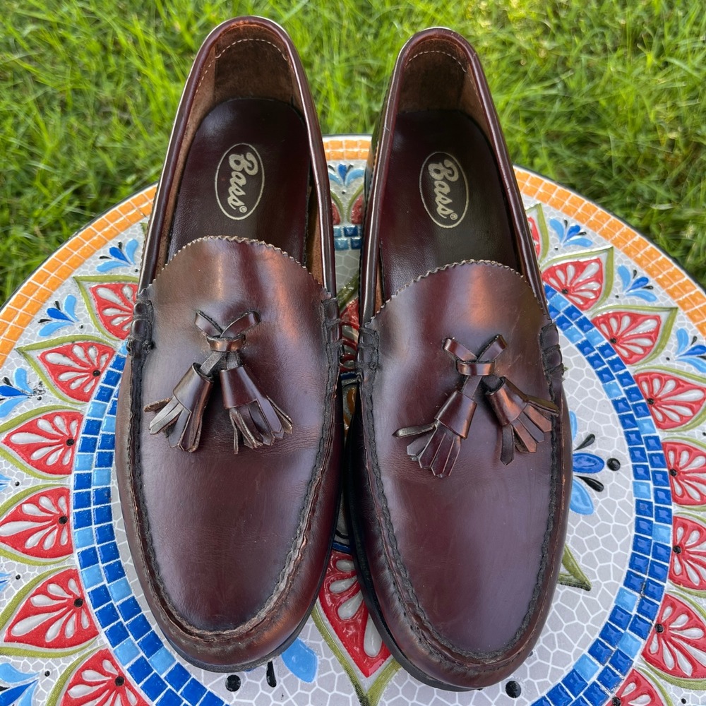 Vintage G. H. Bass Tassel Loafers Mens 9.5 B Burgundy Leather Dress Shoes USA